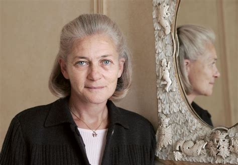 how did elisabeth badinter make her money